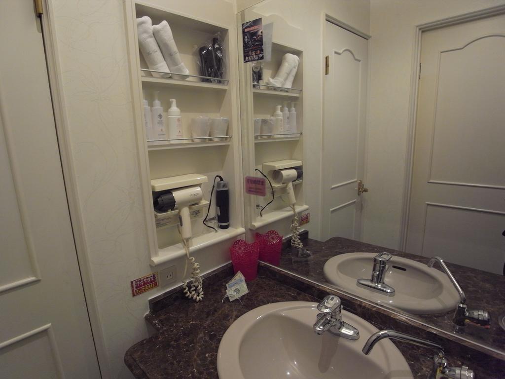 ホテル カルネヴァール 男塾ホテルグループ (Adults Only) Himeji Ngoại thất bức ảnh